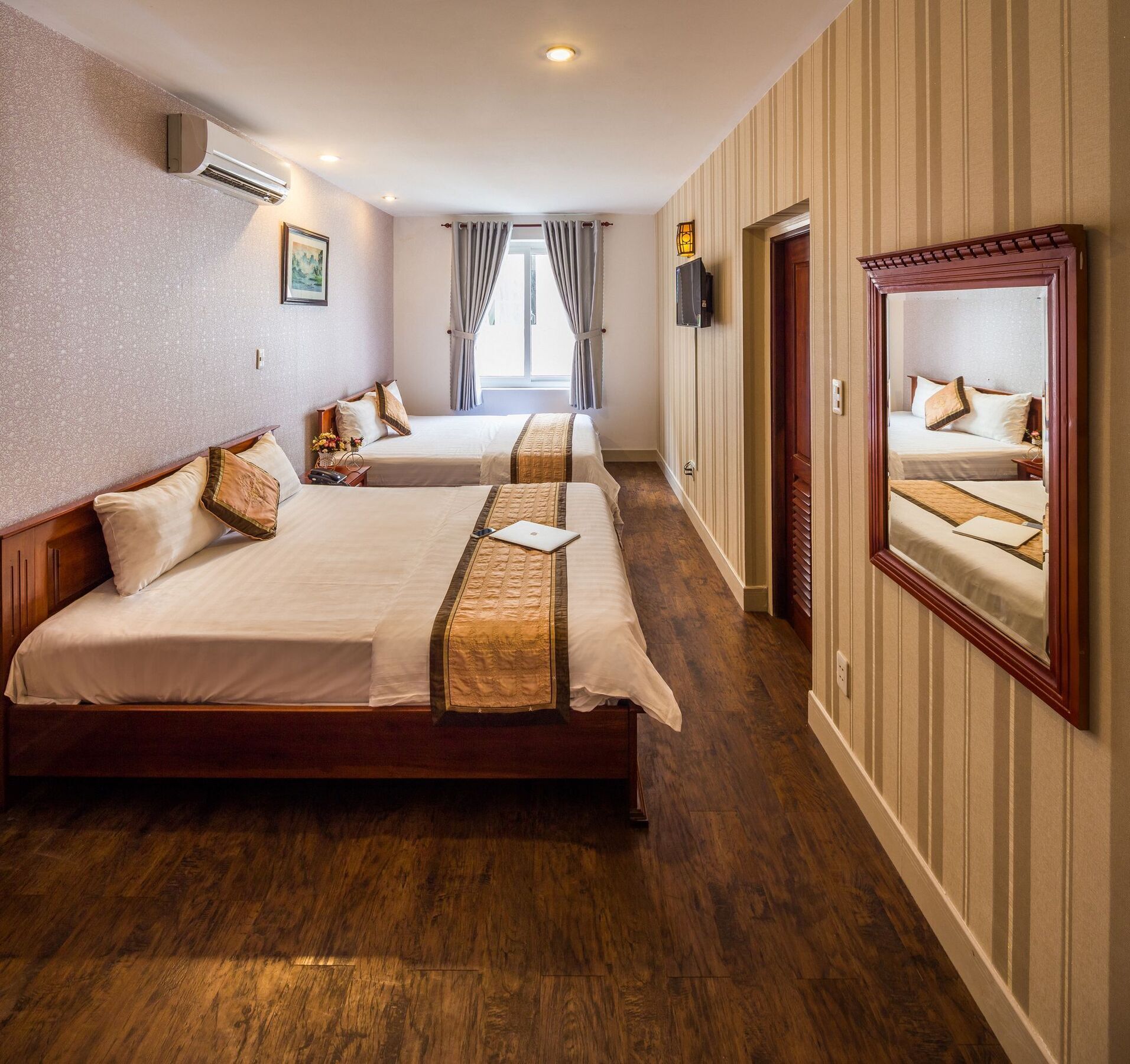 Secc Hotel 2 Ho Chi Minh City Exterior photo